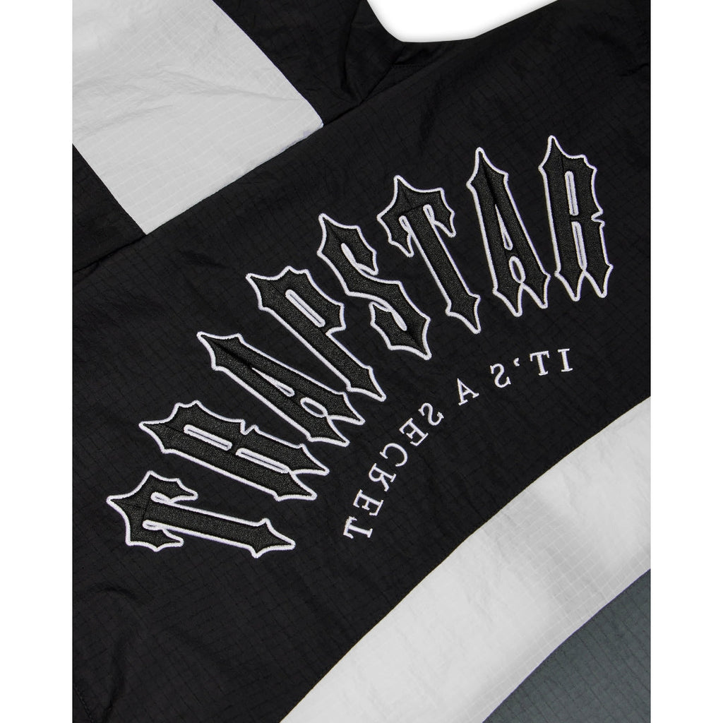 Trapstar Irongate Metal Badge Windbreaker Jacket - Black
