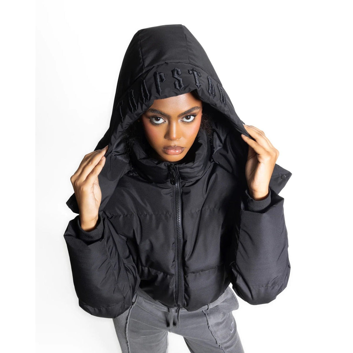 Trapstar Women's Arch AW23 Hooded Puffer Jacket - Black