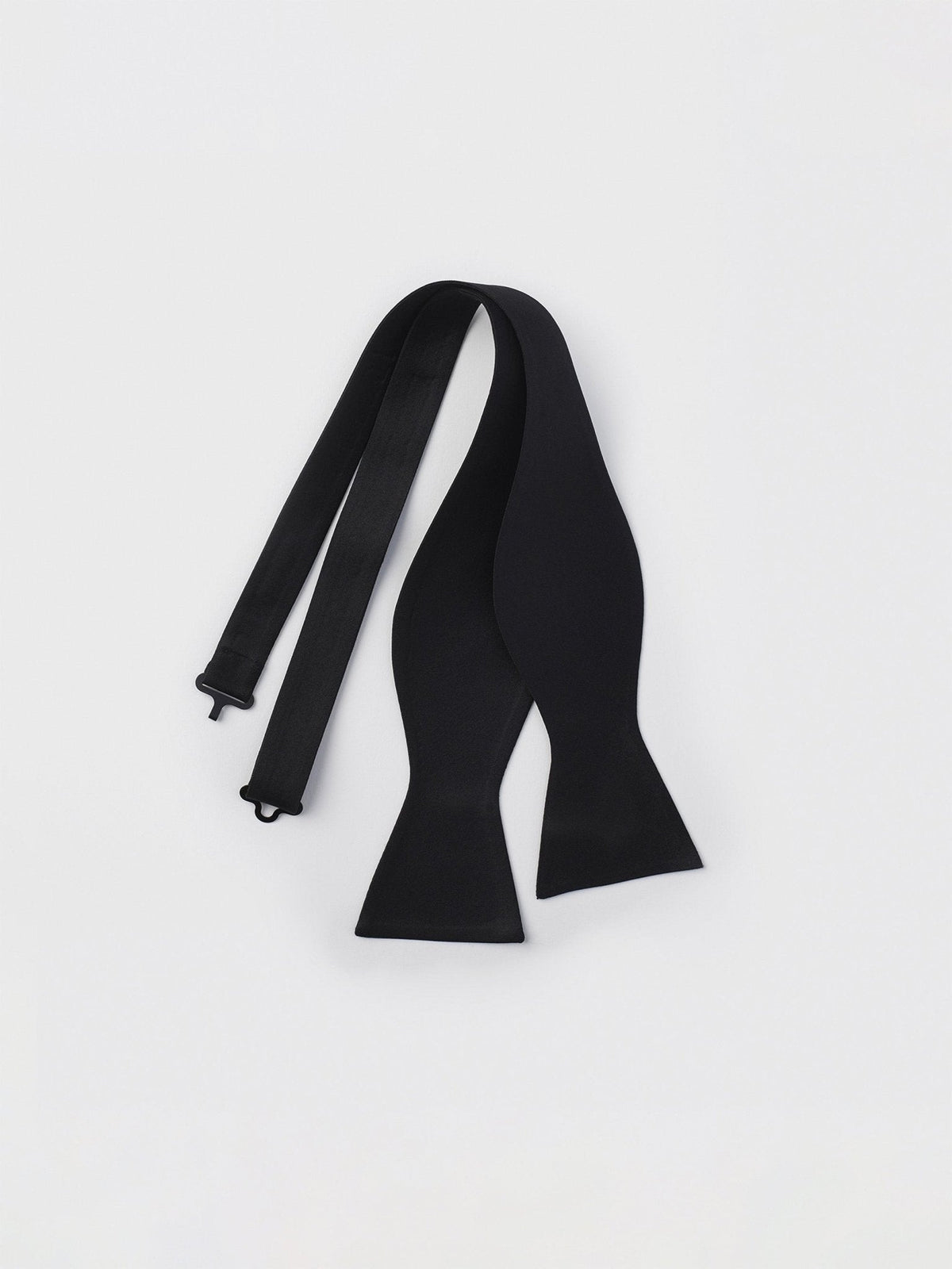 Smeeshu Black Butterfly Bow Tie – Men's Pre-Tied Silk Bow Tie