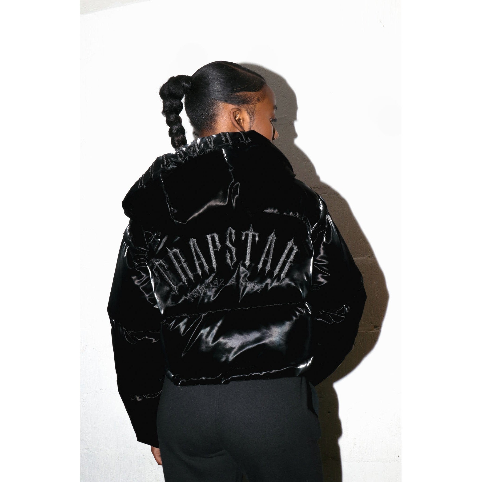 Trapstar Women's Arch AW23 Hooded Puffer Jacket - Gloss Black